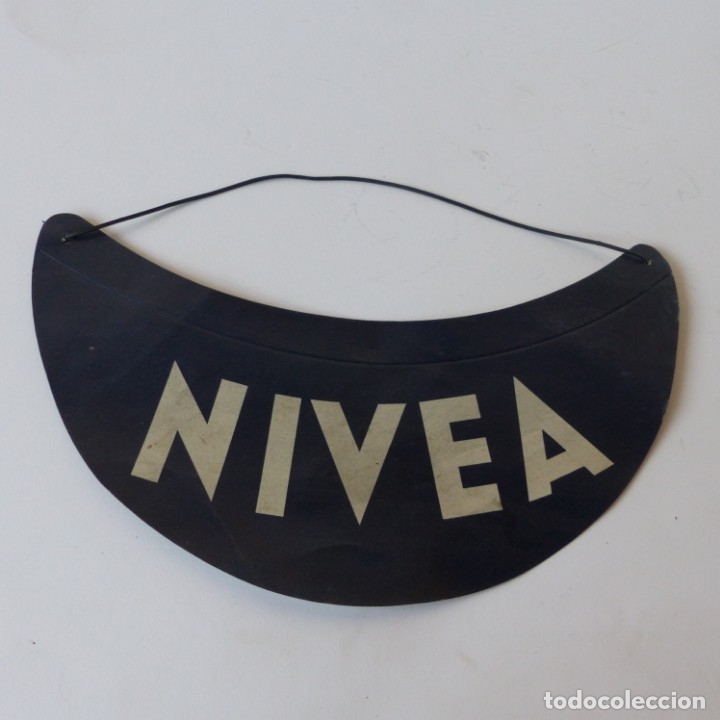 Carteles: Visera de propaganda de Nivea. 1950 - 1959 - Foto 1