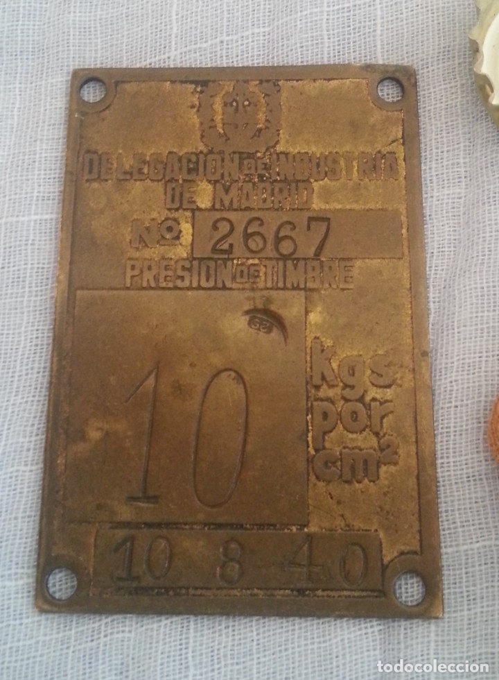 Carteles: Chapa de antiguo extintor, en bronce. A&ntilde;o 1940 - Foto 1