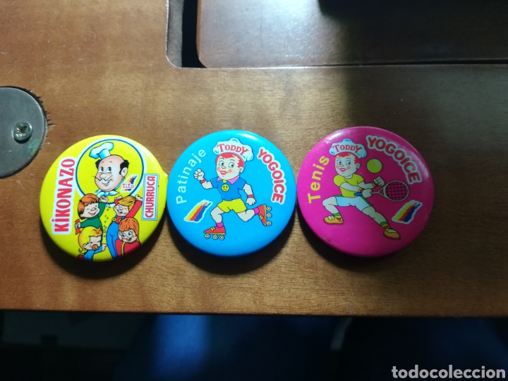 Carteles: Broches varios - Foto 1
