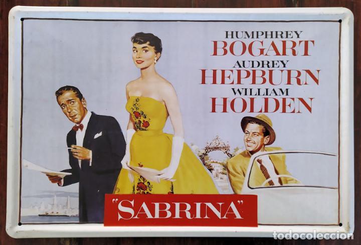 Carteles: Placa-Chapa-Cartel de metal de Sabrina (Humprhey Bogart, Audrey Hepburn, William Holden) 30 x 20 cm.