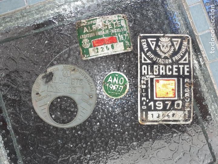 Carteles: CHAPAS PLACAS BICICLETA ALBACETE 1970