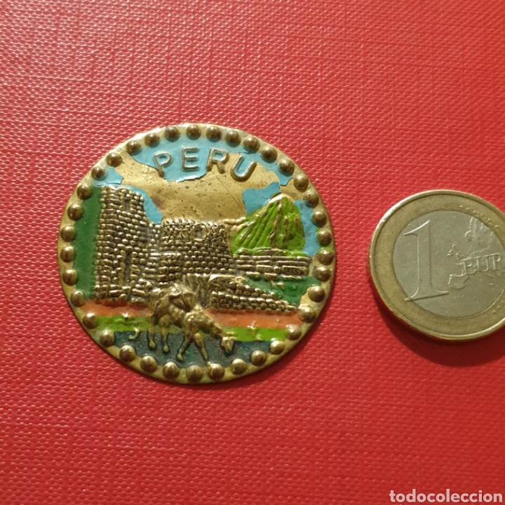 Posters: Placa tipo hojalata redonda per&uacute;, falta algo esmalte