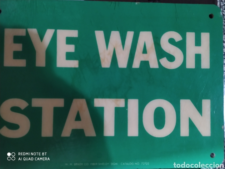 Plakate: CARTEL EYE STATION