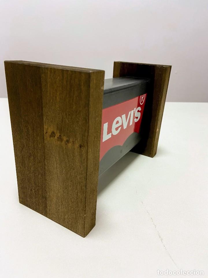 Carteles: Cartel Display en Madera y Metal - Foto 3