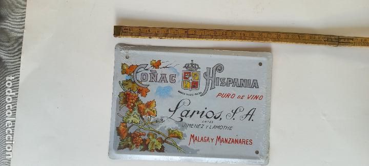 Posters: CO&Ntilde;AC HISPANIA. LARIOS S.A. MALAGA Y MANZANARES CARTEL CHAPA PUBLICITARIA. LOS ANUNCIOS DE TU VIDA