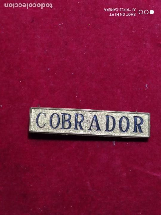 Affiches: ANTIGUO CARTEL LETRERO COBRADOR DE LATON 7,5 X 1,5 CM