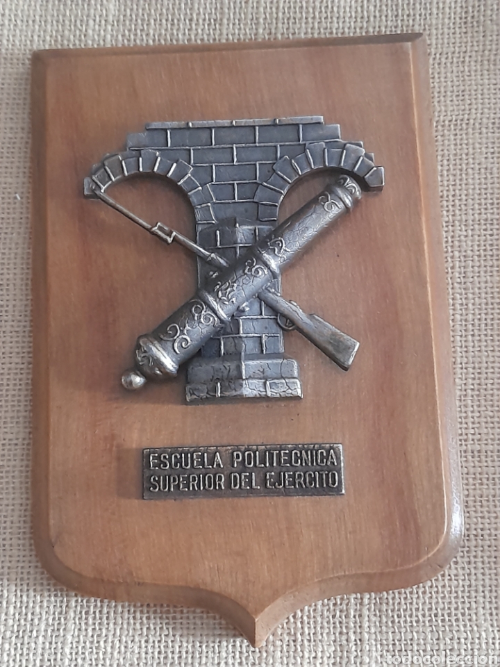 Affiches: Antigua metopa Escuela polit&eacute;cnica superior del Ej&eacute;rcito