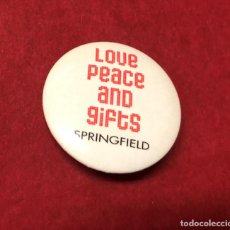 Carteles: CHAPA PEQUEÑA SPRINGFIELD, LOVE PEACE AND GIFTS