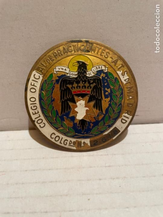 Affiches: CHAPA COCHE COLEGIO OFICIAL DE PRACTICANTES A&Ntilde;OS 60