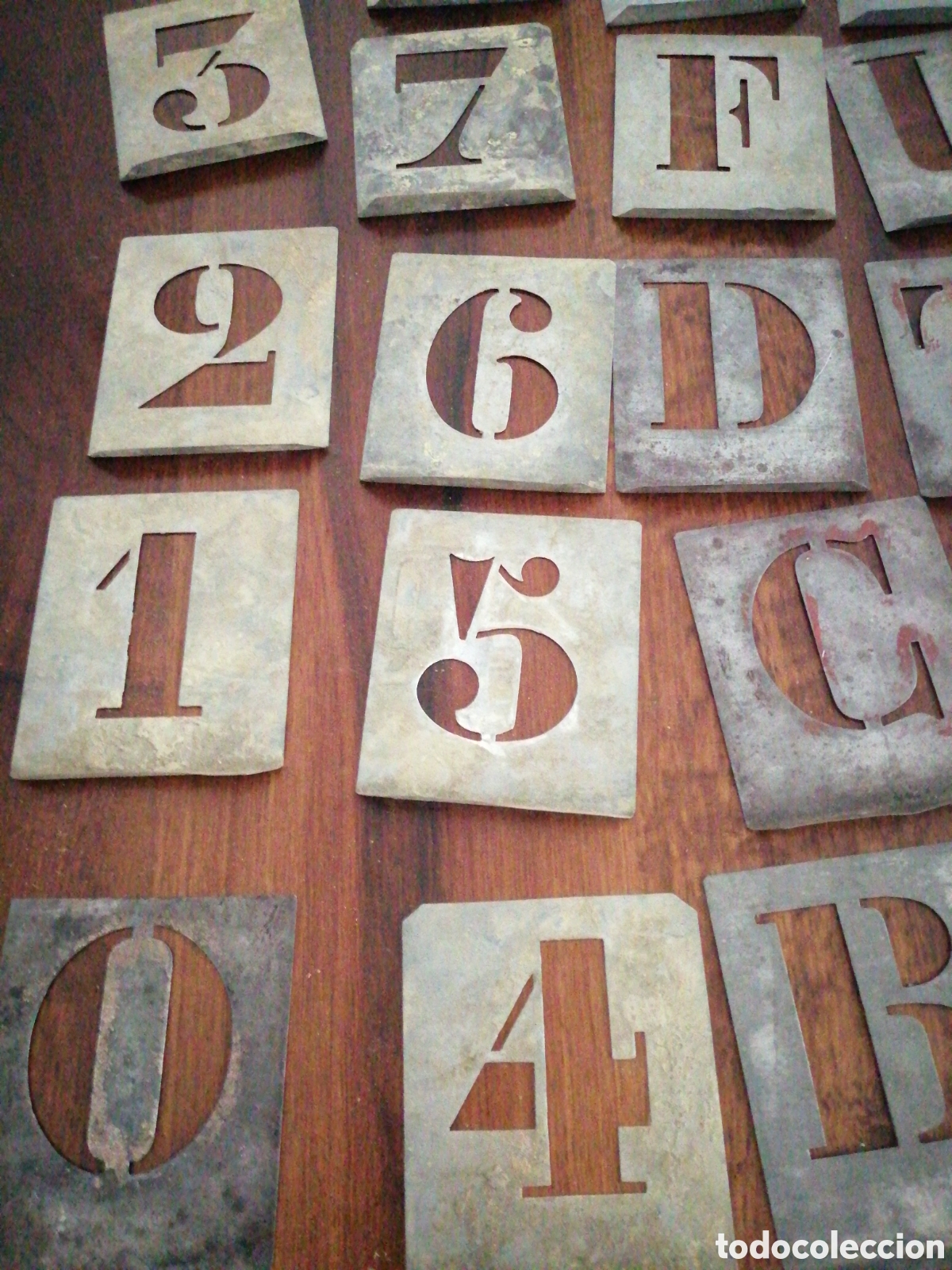 Carteles: 10 n&uacute;meros y 28 letras para letreros - Foto 4