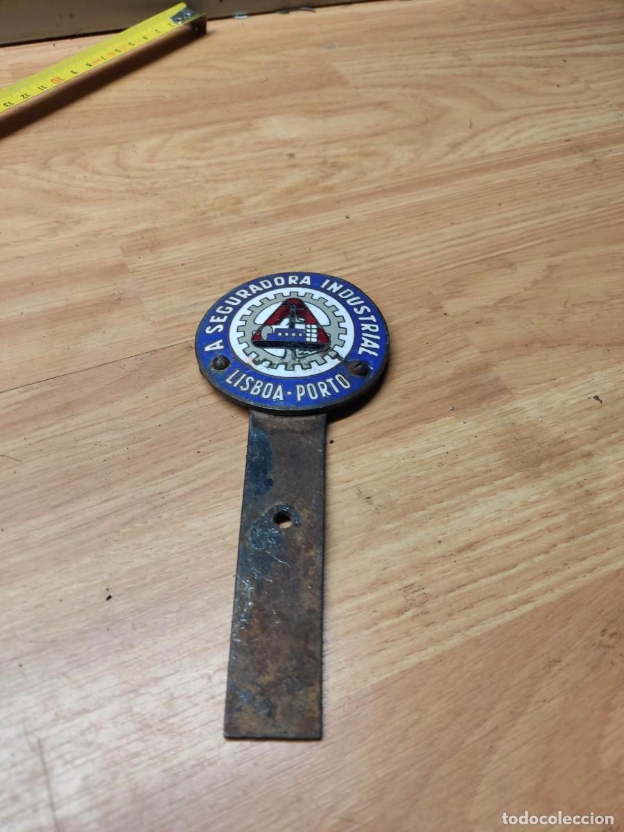 Posters: Chapa Aseguradora Industrial muy antigua para instalar en los frontales de los coches