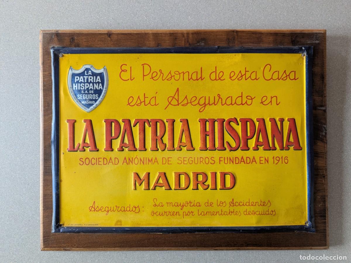 Affiches: Chapa de hojalata &rdquo;La Patria Hispana, Madrid&rdquo;, fabricada por G. de Andreis (Badalona)