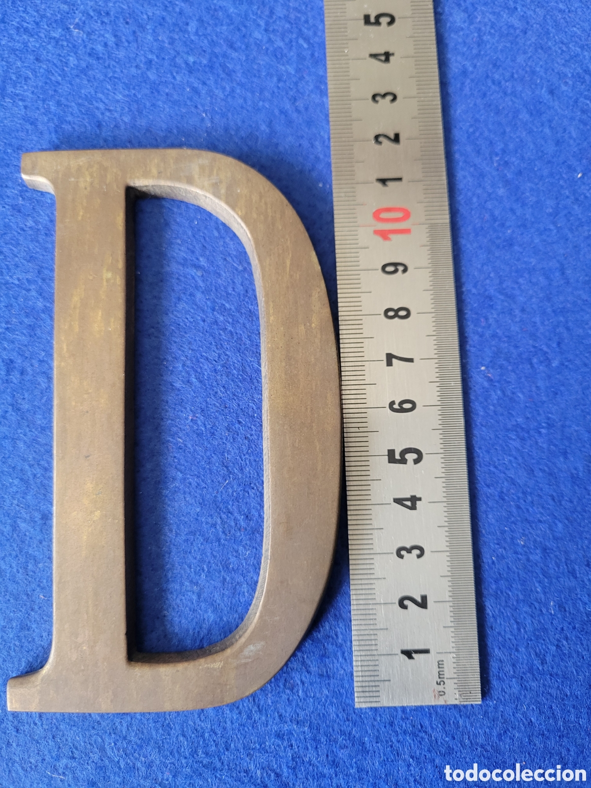 Carteles: LETRA ( D ) DE LATON 11.70 cm. - Foto 1