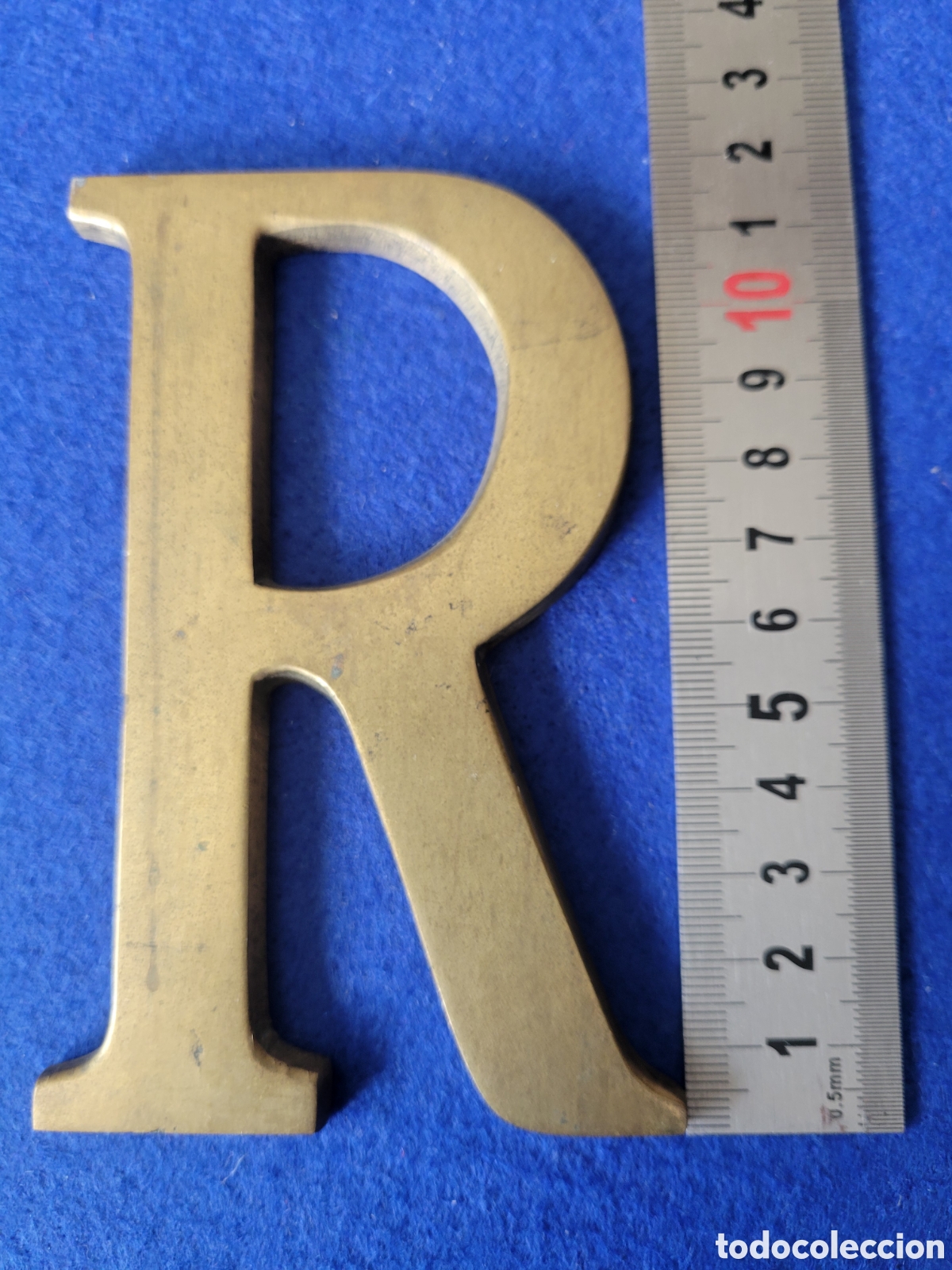 Carteles: LETRA ( R ) DE LATON 11.70 cm. - Foto 1