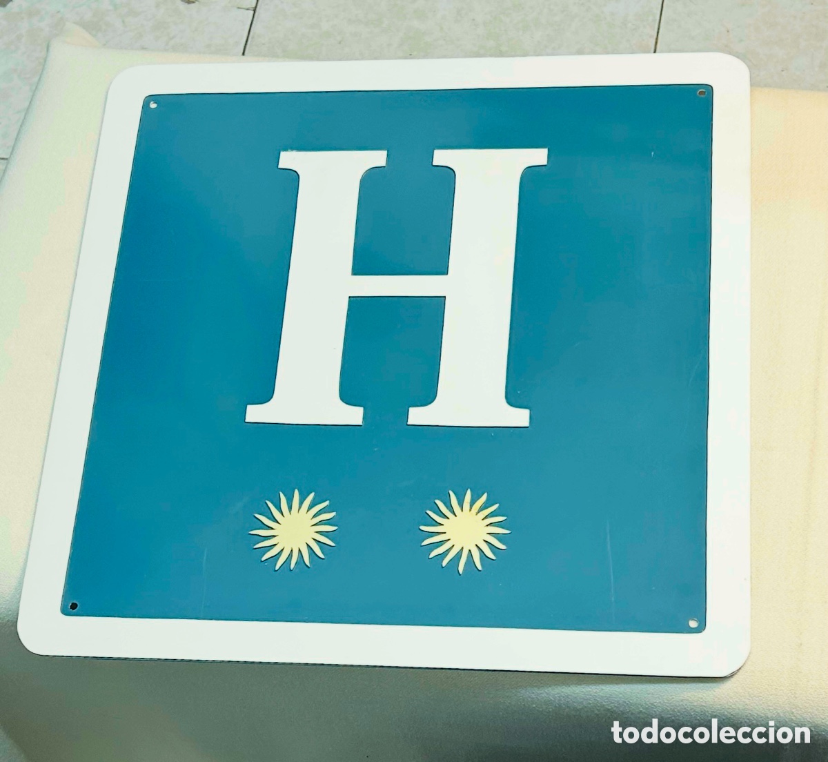 Carteles: Placa de hotel 2 estrellas H - Foto 1