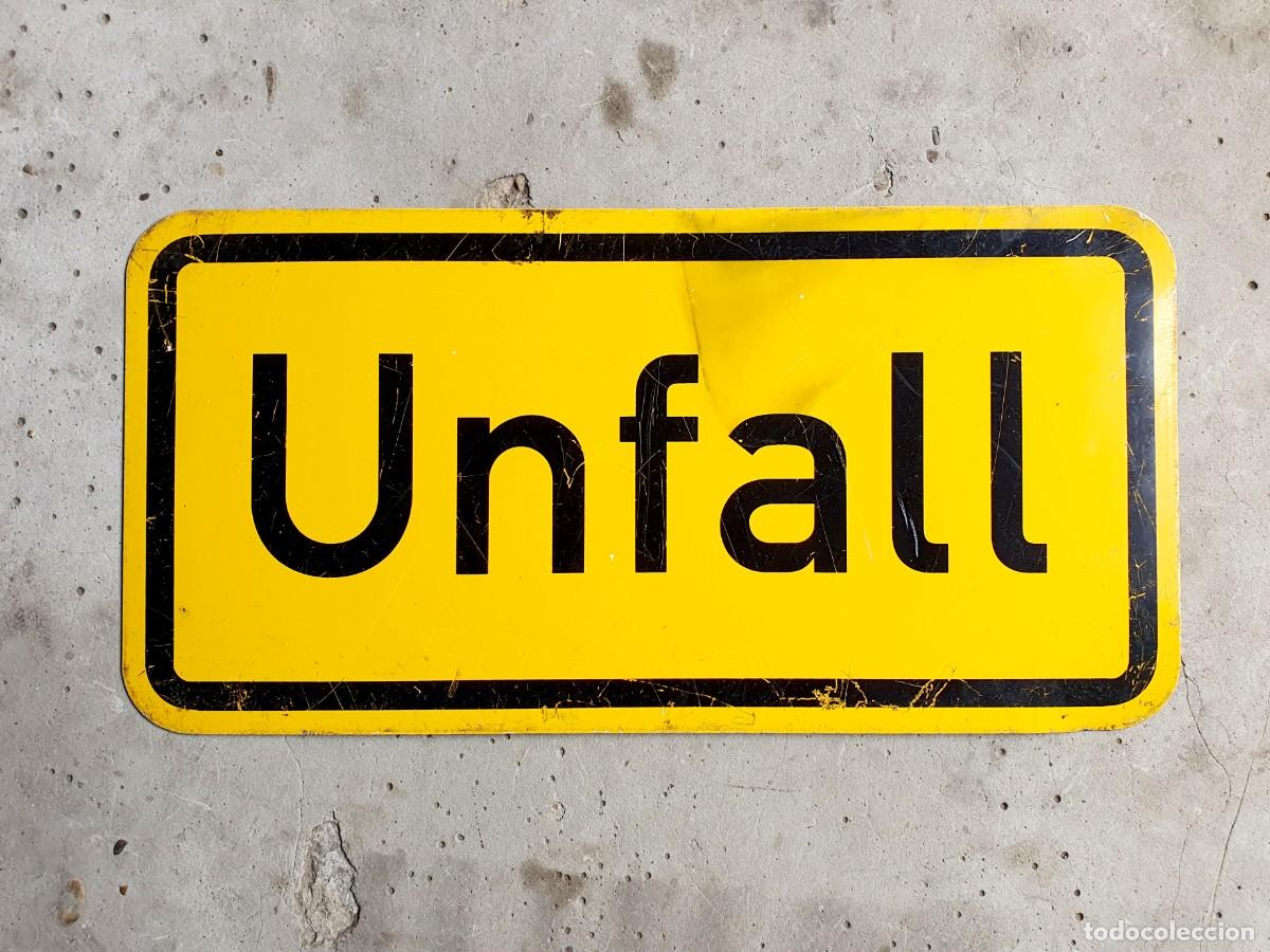 Carteles: Se&ntilde;al vintage de accidente. Unfall. - Foto 1
