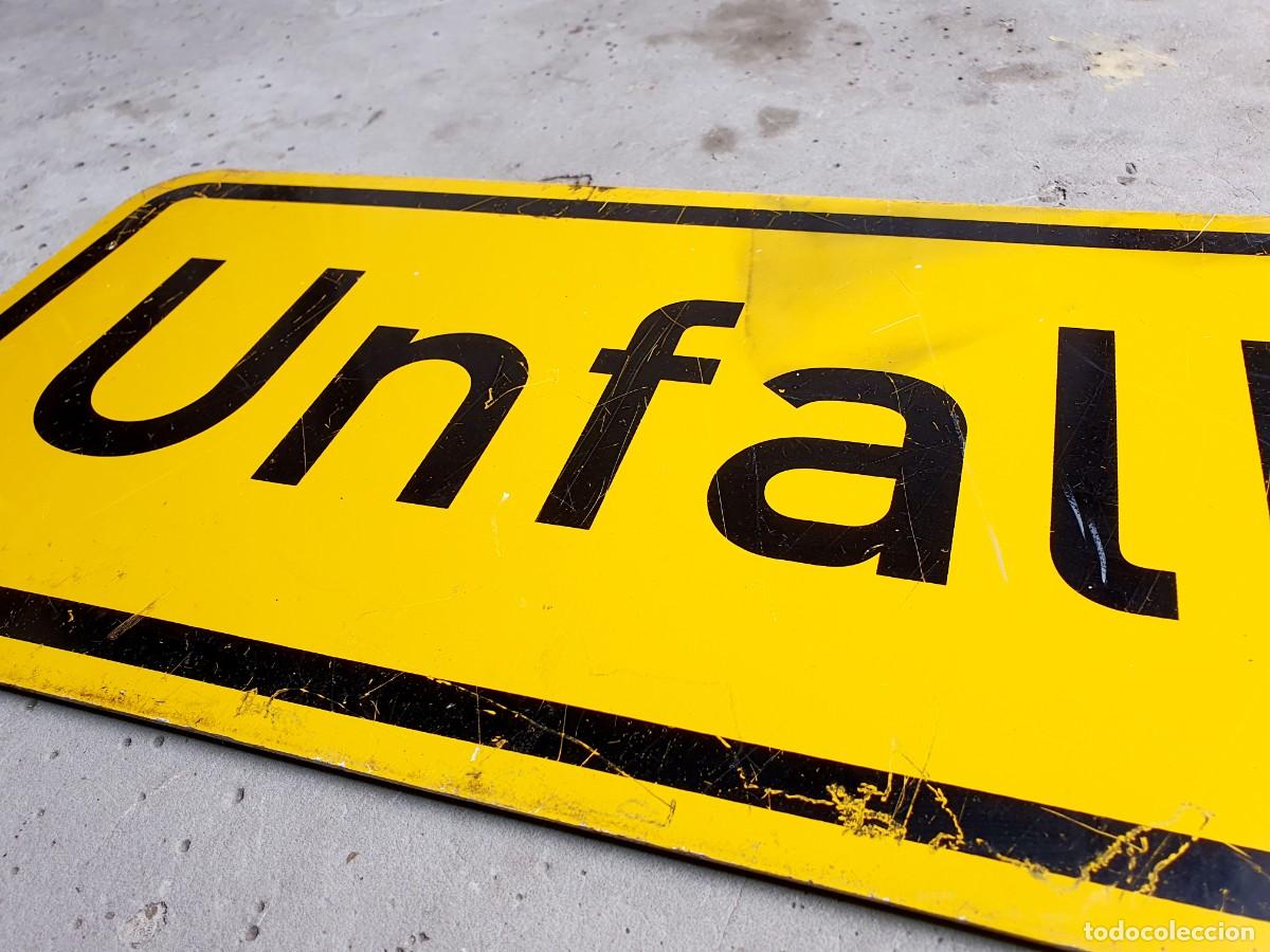 Carteles: Se&ntilde;al vintage de accidente. Unfall. - Foto 2