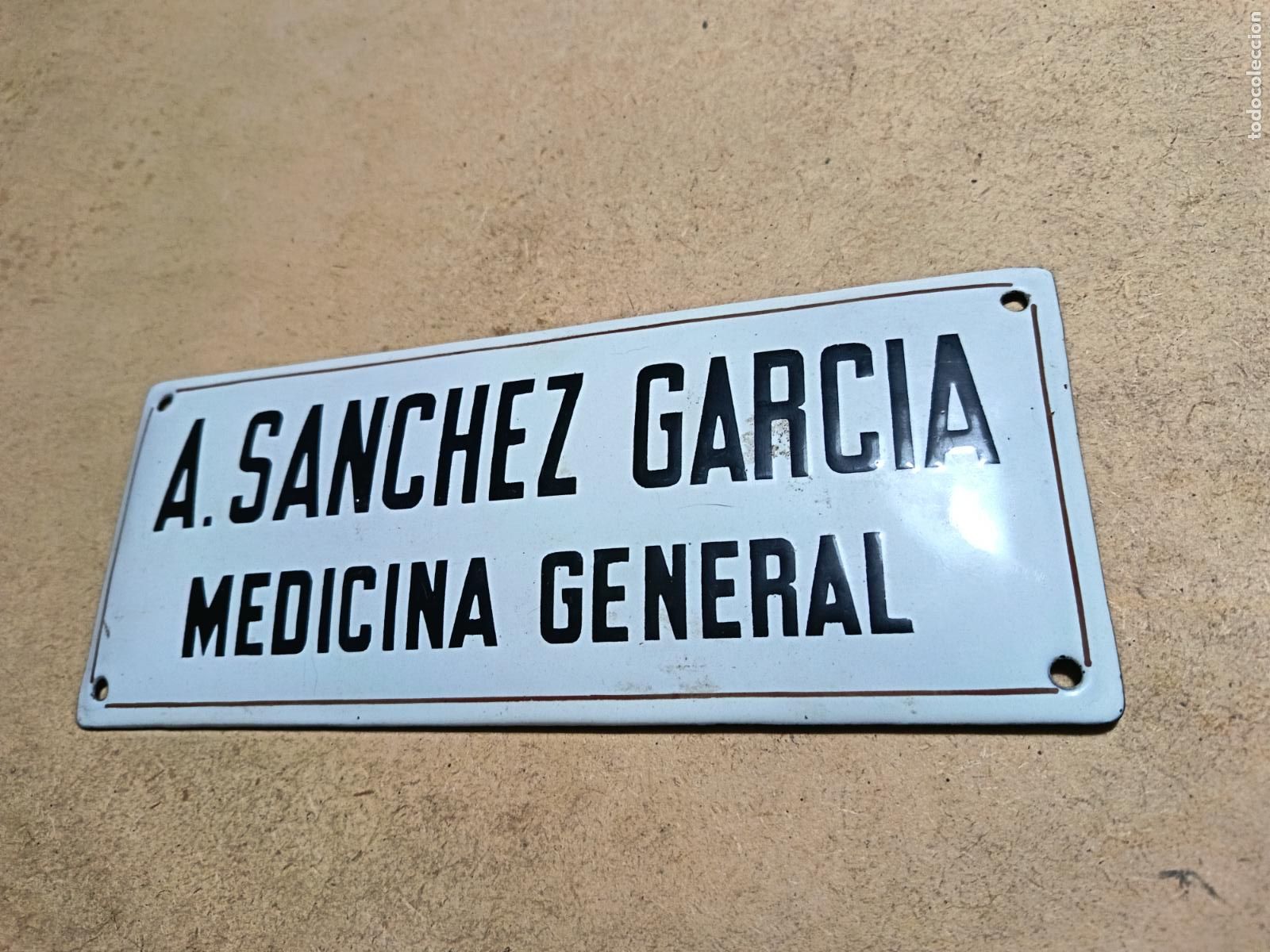 Carteles: PLACA ESMALTADA DE HIERRO. MEDICINA GENERAL. LETRAS EN RELIEVE. 10 X 25 CM