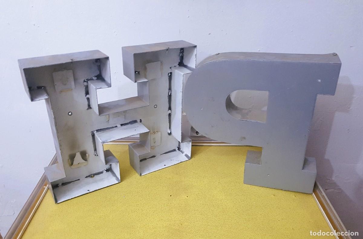 Carteles: LETRAS &rdquo;H&rdquo; Y &rdquo;P&rdquo; DE ROTULO COMERCIAL EN ALUMINIO - Foto 2