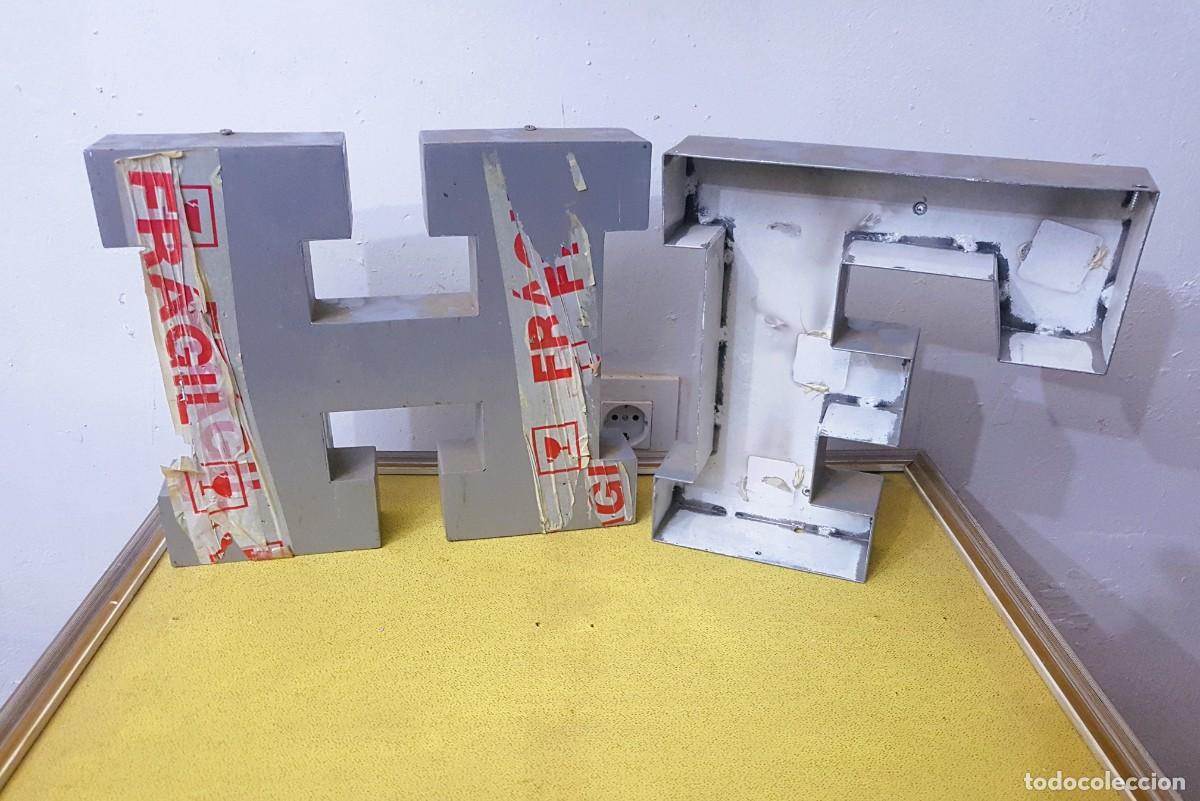 Carteles: LETRAS &rdquo;H&rdquo; Y &rdquo;F&rdquo; DE ROTULO COMERCIAL EN ALUMINIO - Foto 2