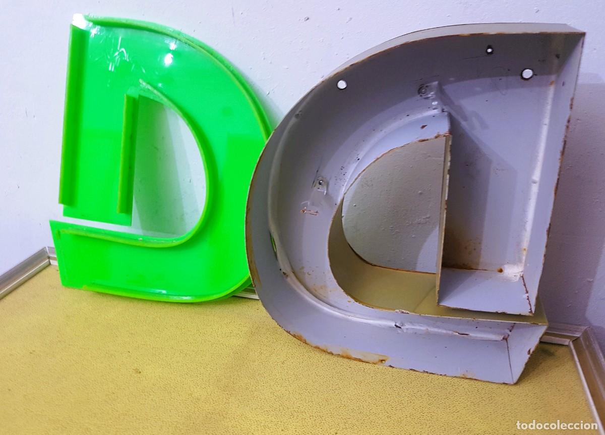 Carteles: LETRA &rdquo;D&rdquo; DE ROTULO COMERCIAL EN ALUMINIO Y PL&Aacute;STICO DE 30 CM. - Foto 3