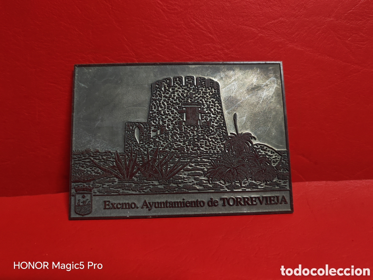 Carteles: Chapa de imprenta en relieve, Torre del moro, Ayuntamiento de Torrevieja, 14X10.CM