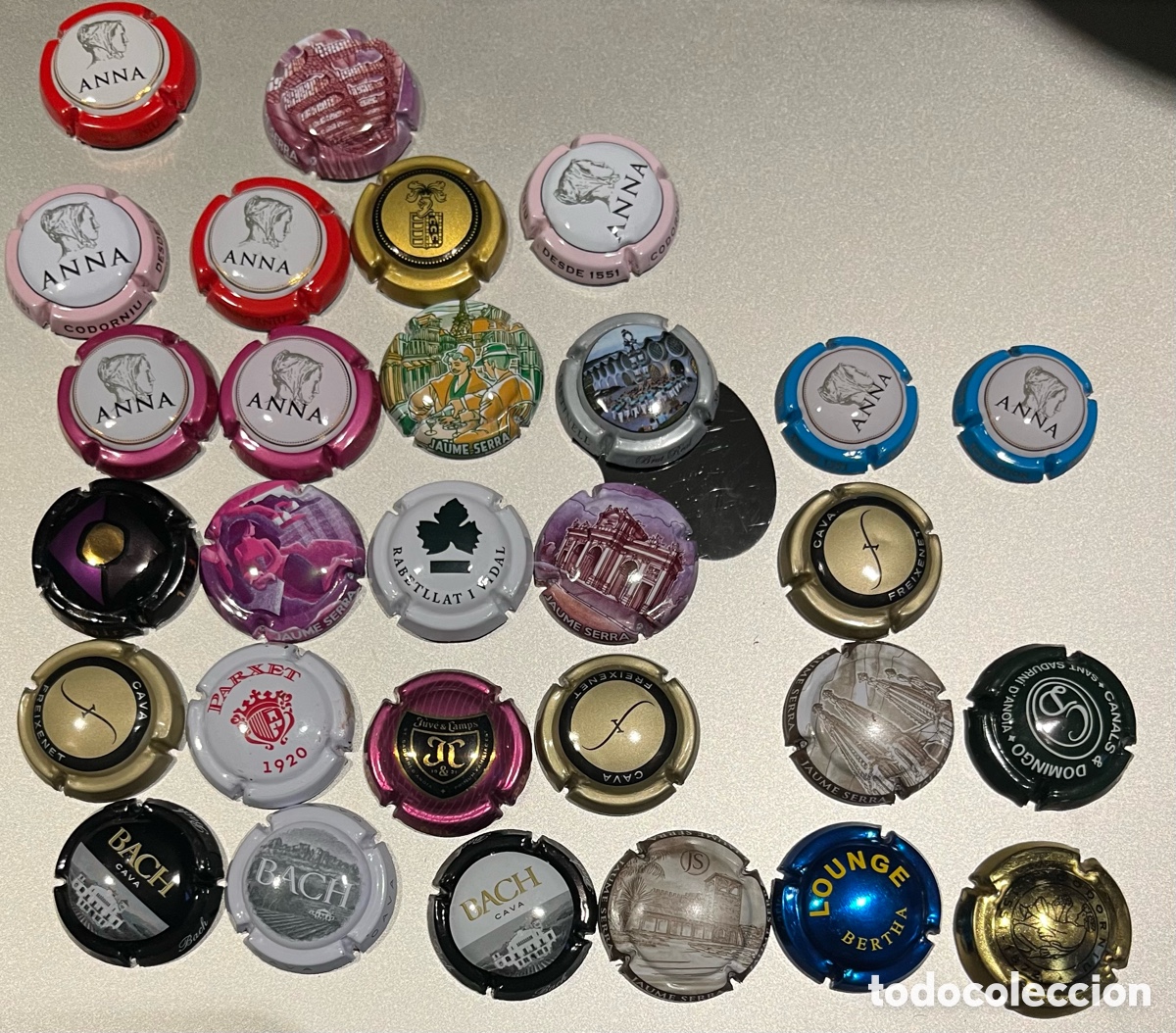 Carteles: 30 chapas de cava nuevas