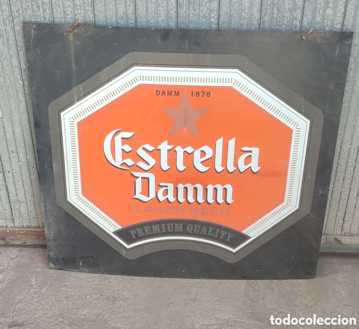 Carteles: Cartel met&aacute;lico a dos caras De Cervezas Estella Damm, chapa de aluminio litografiada. Para colgar