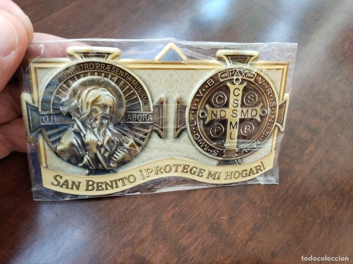 Carteles: Placa para Puerta. &rdquo;San Benito Protege mi Hogar!&rdquo; - Foto 1
