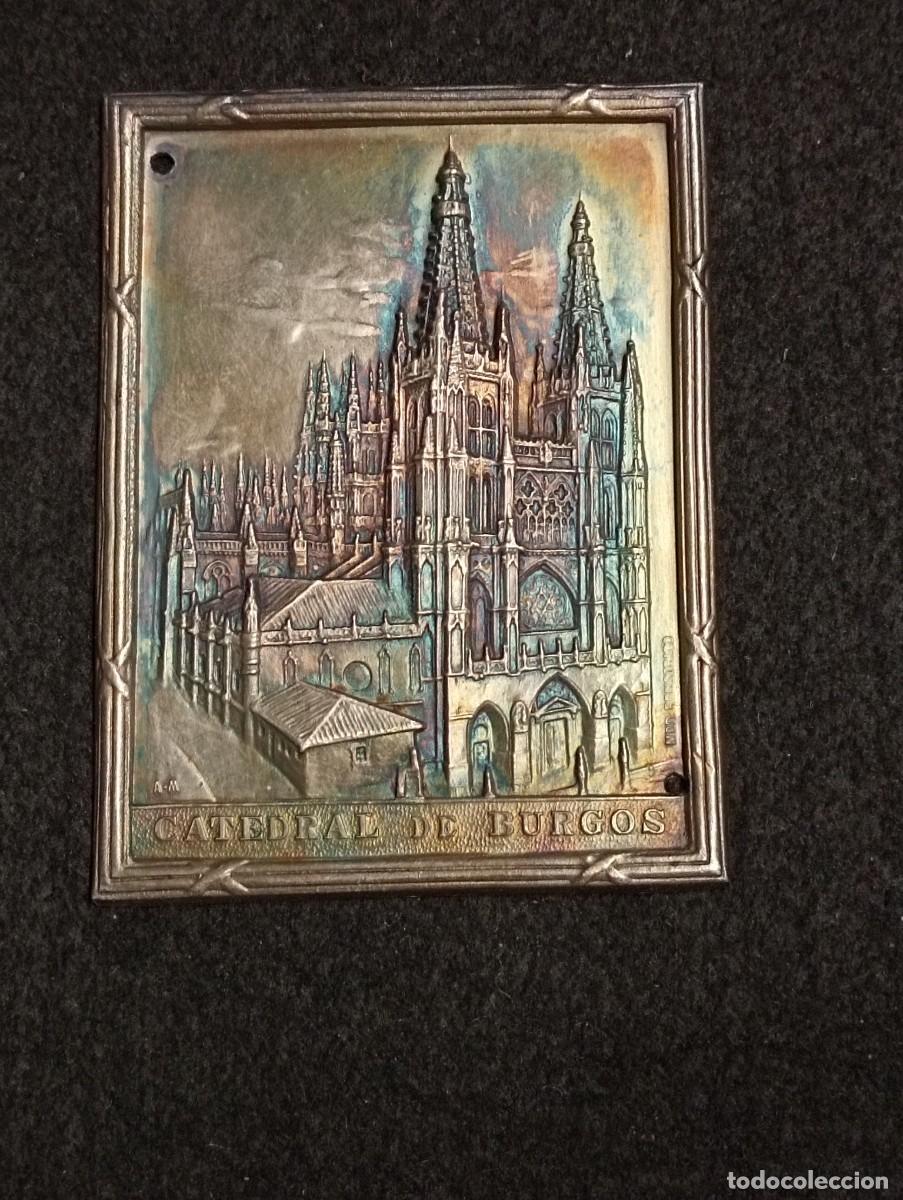 Carteles: Chapa con relieve de la Catedral de Burgos. A&ntilde;os 30.