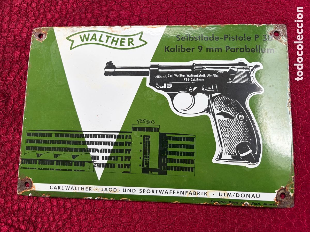 Carteles: CHAPA ESMALTADA PISTOLA WALTHER P038 ALEMANIA