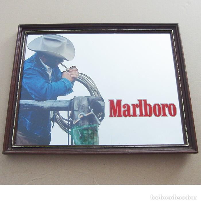 Carteles: PRECIOSO ESPEJO MARLBORO - PUBLICIDAD DE TABACO DE ESTANCO O BAR - VAQUERO DE EEUU CON CIGARRILLO