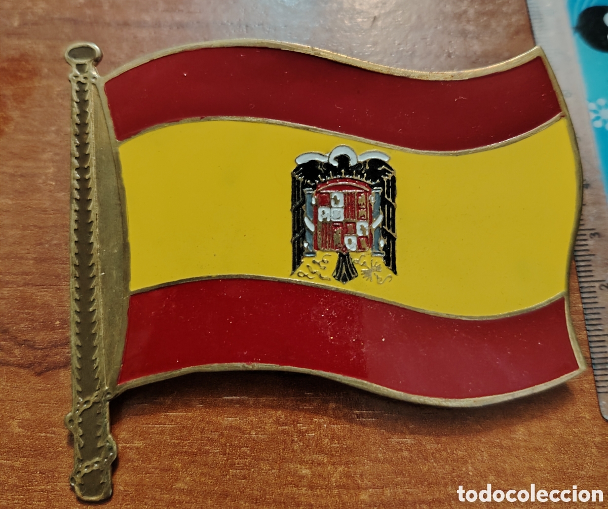 Carteles: Chapa bandera de Espa&ntilde;a &eacute;poca franquista para moto vespa