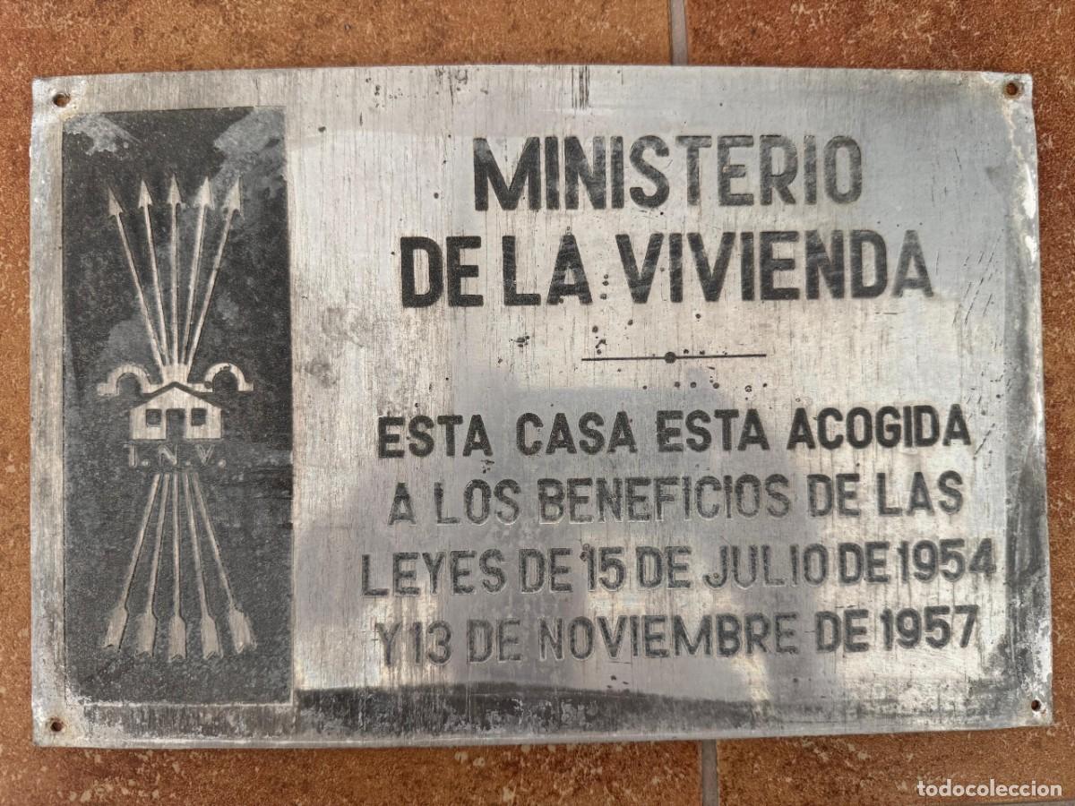 Carteles: PLACA MINISTERIO DE LA VIVIENDA 1957