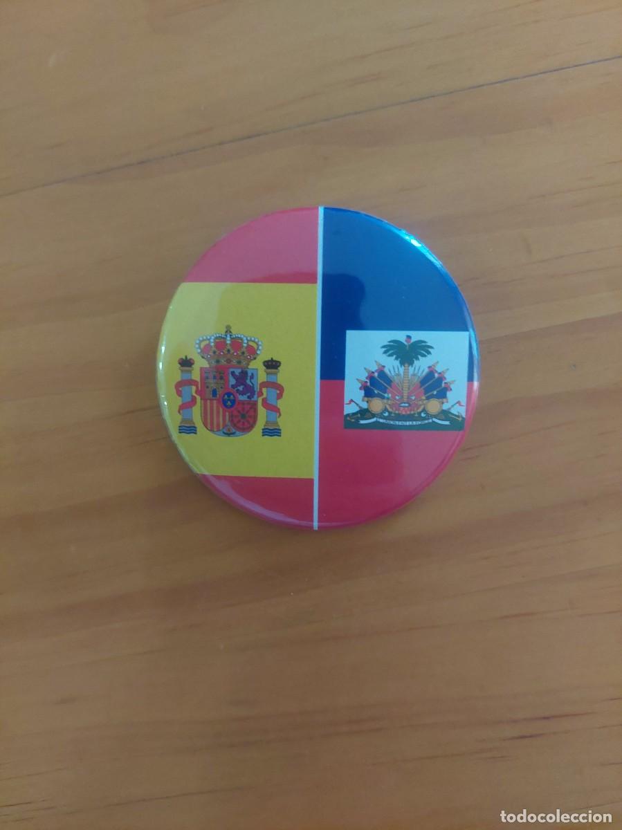 Carteles: CHAPA INSIGNIA BANDERA HAITI Y ESPA&Ntilde;A
