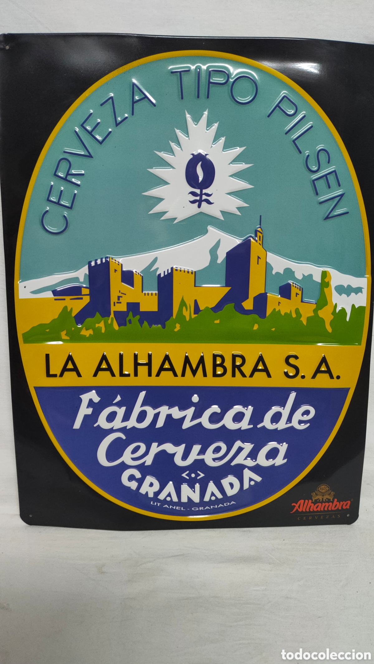 Carteles: CARTEL PUBLICITARIO METALICO RN RELIEVE ESMALTADO EN PORCELANA.CERVEZAS ALHAMBRA.40X30 CM.NUEVO.