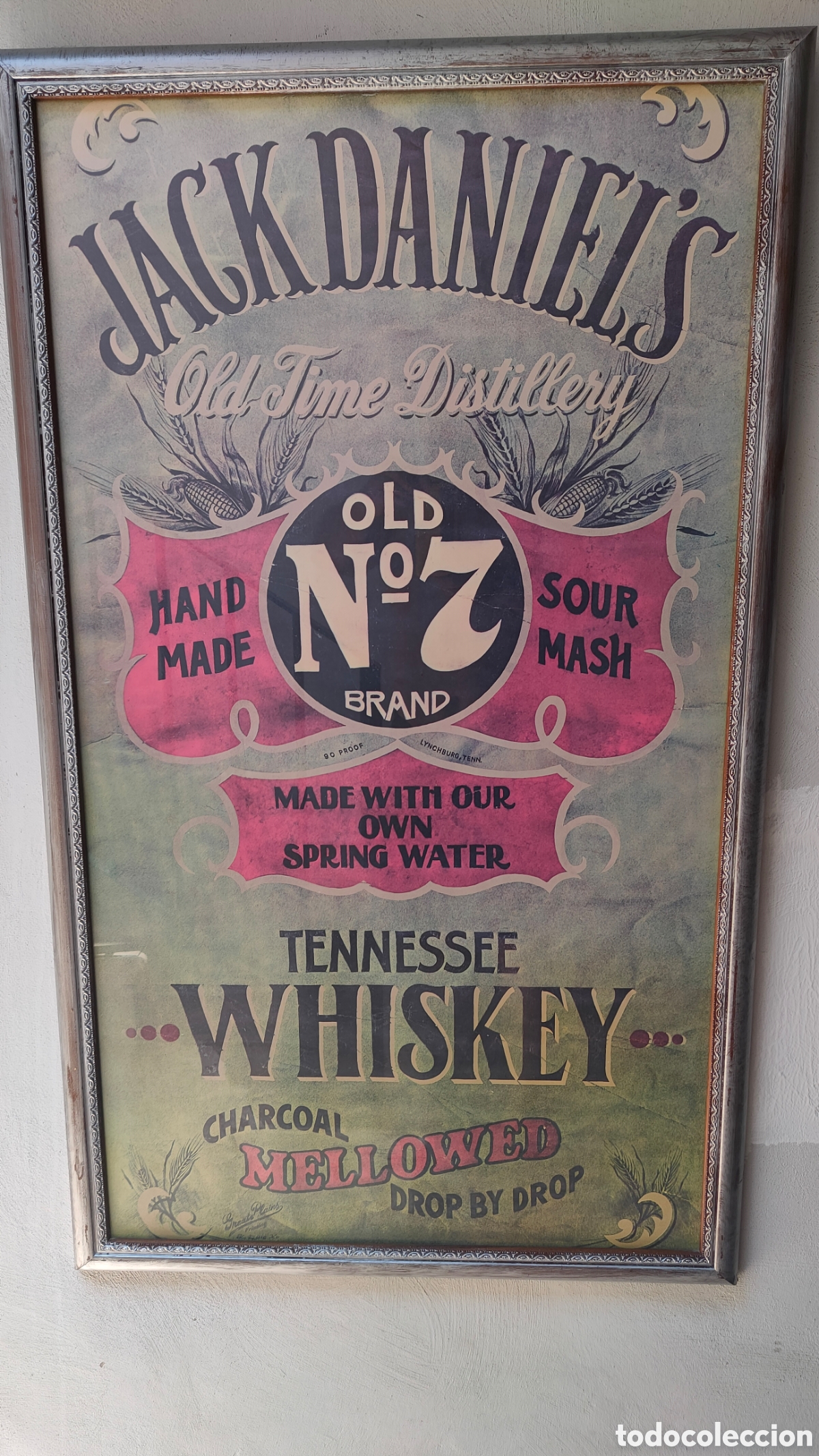Carteles: GRAN CARTEL LETRERO PUBLICITARIO DE JACK DANIELS KHISKEY.LOGOTIPO:OLD N&deg;7 BRAND.107X 63,5 CM.