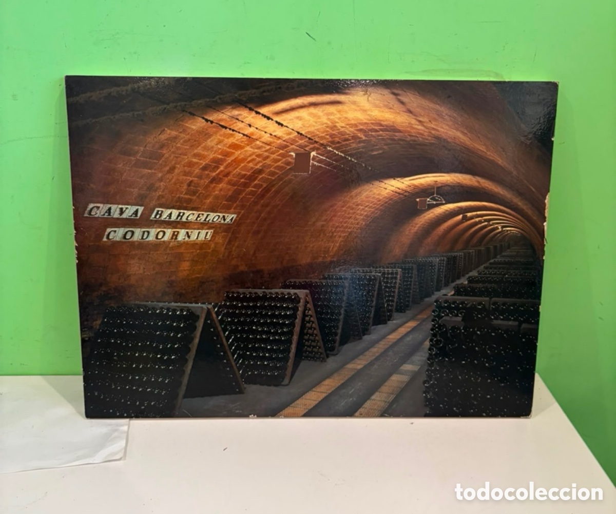 Affiches: Antiguo cartel decorativo Cava Codorn&iacute;u Barcelona sobre madera &ndash; 67 &times; 50 cm a&ntilde;os 90