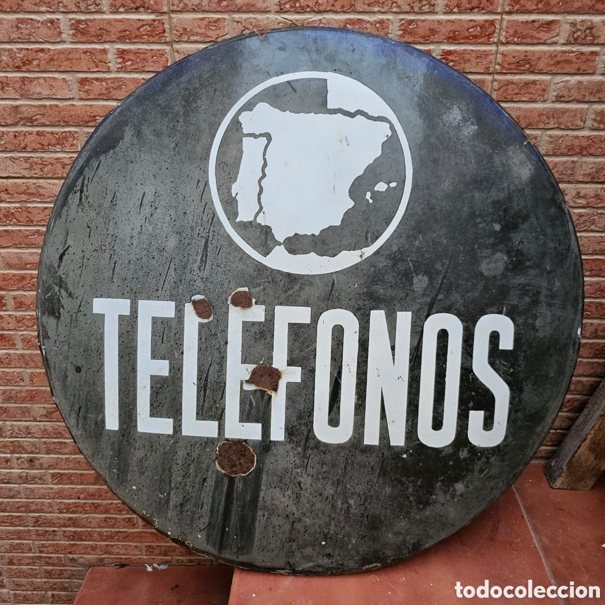 Carteles: Muy antiguo y escaso letrero esmaltado Compa&ntilde;&iacute;a Telef&oacute;nica Nacional de Espa&ntilde;a (CTNE). 55cm di&aacute;metro