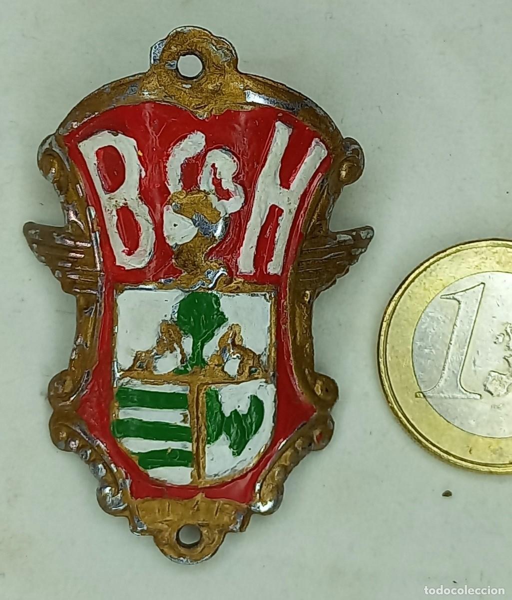Carteles: ANTIGUA PLACA FRONTAL , INSIGNIA ORIGINAL DE BICICLETA BH , Beistegui Hermanos DE EIBAR