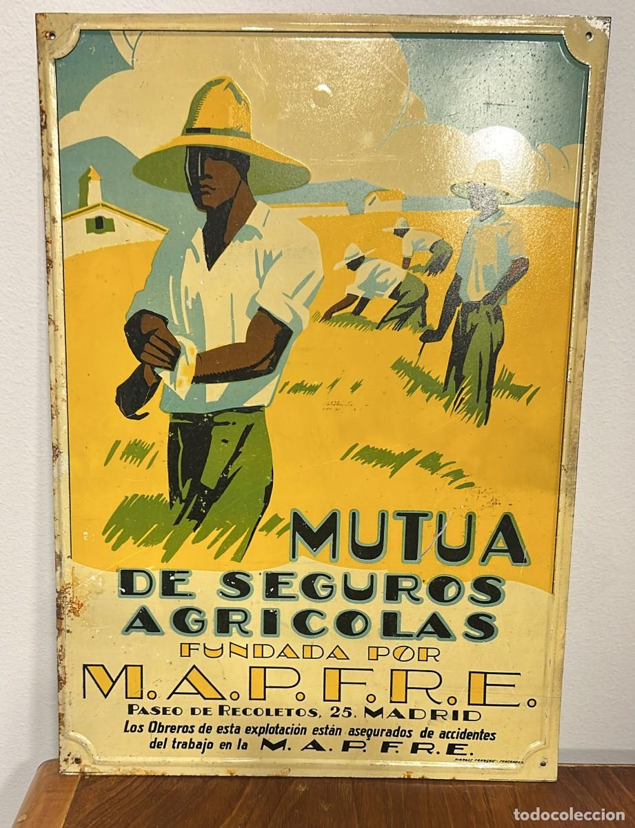 Carteles: CHAPA LITOGRAFIADA ANTIGUA DE LA MUTUA DE SEGUROS AGRICOLAS FUNDADA POR MAFPRE 1935 FONDO AMARILLO