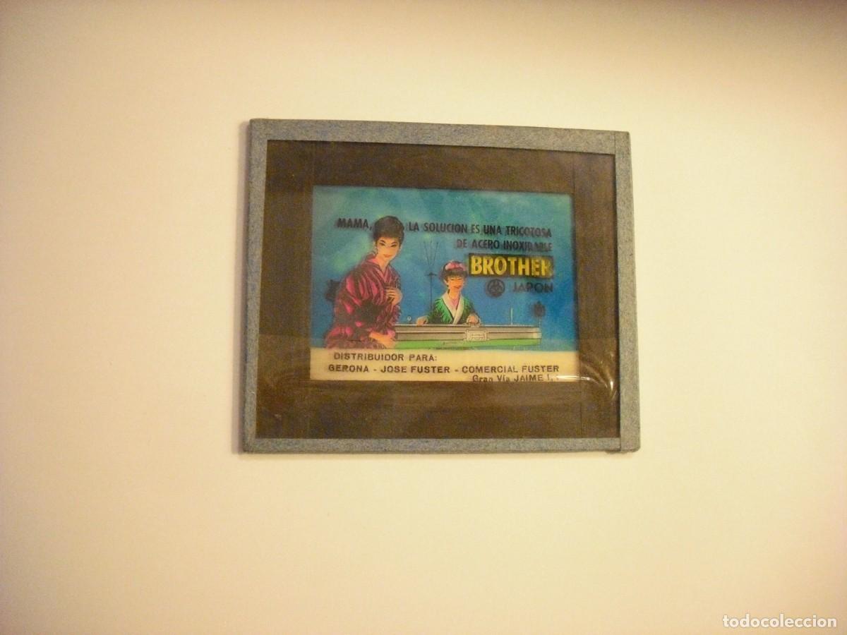 Posters: ANTIGUA PUBLICIDAD EN CRISTAL PARA CINES. BROTHER TRICOTOSA DE ACERO INOXIDABLE DE JAPON