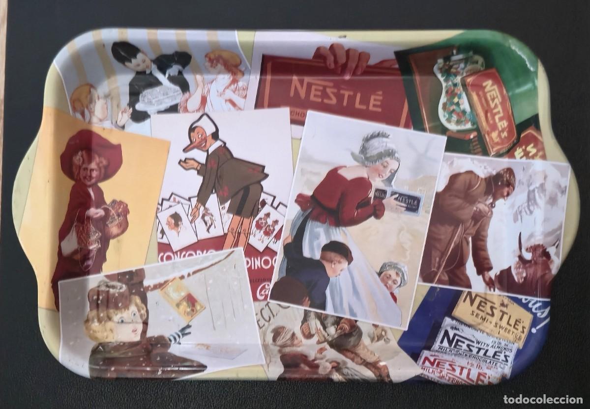 Carteles: BANDEJA CON CARTELES NESTL&Eacute; 26 X 16 CM METAL