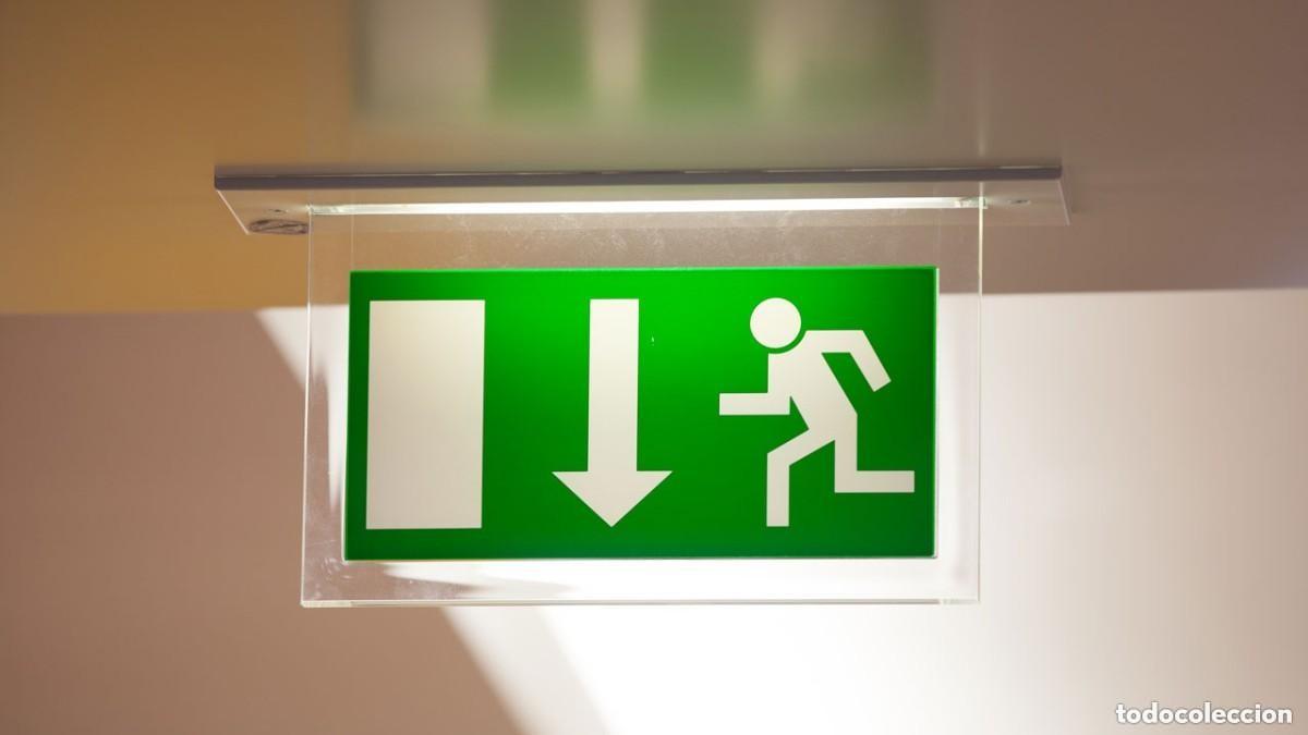 Carteles: SALIDA DE EMERGENCIA - PANEL LUMINOSO -41X12X23 cm