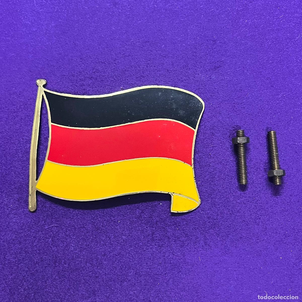 Carteles: ANTIGUA CHAPA METALICA ESMALTADA PARA COCHE. BANDERA ALEMANIA. ORIGINAL.