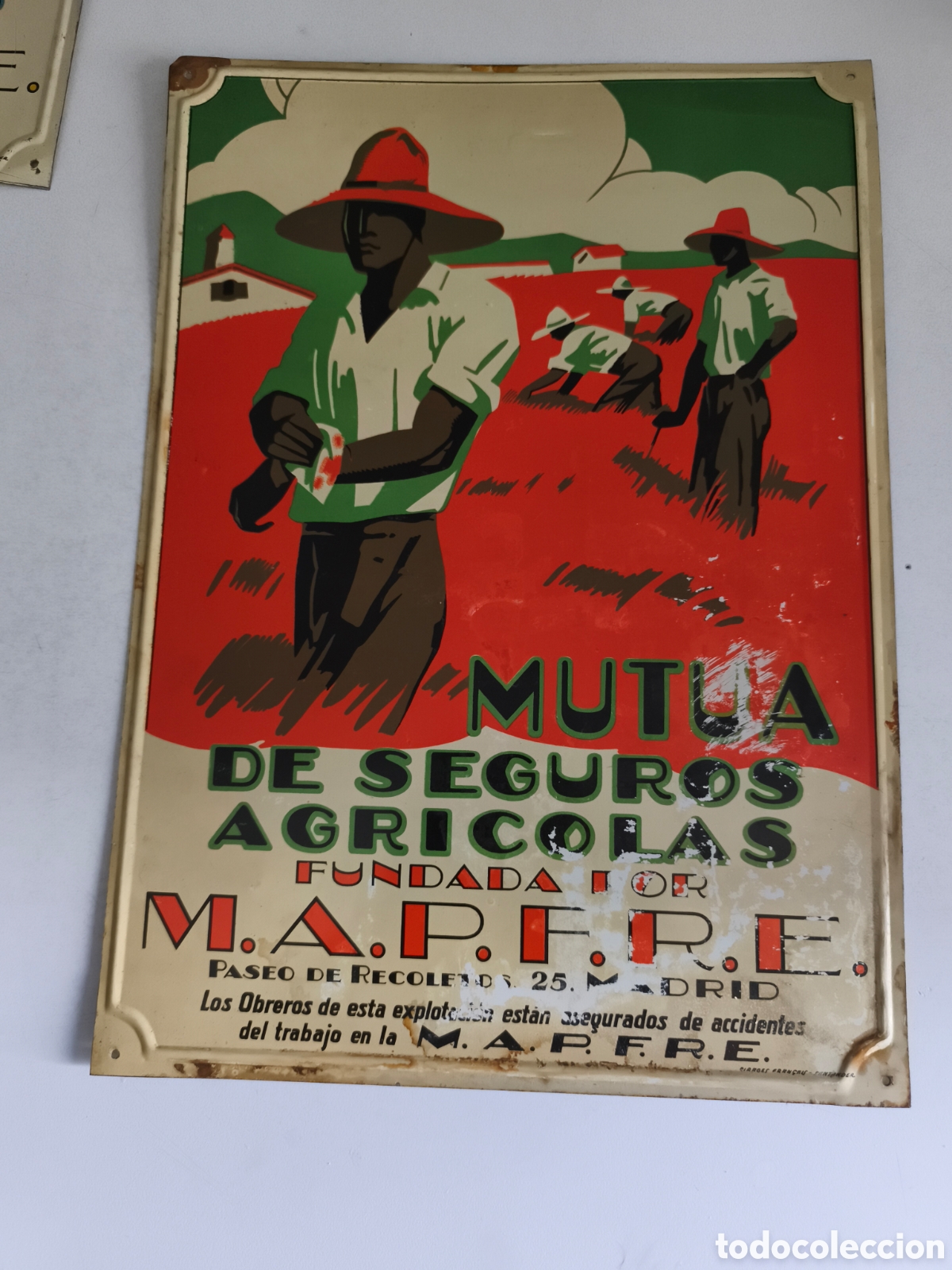 Carteles: Antigua chapa de publicidad Mutua de seguros agr&iacute;colas fundada por Mapfre en buen estado a&ntilde;os 50