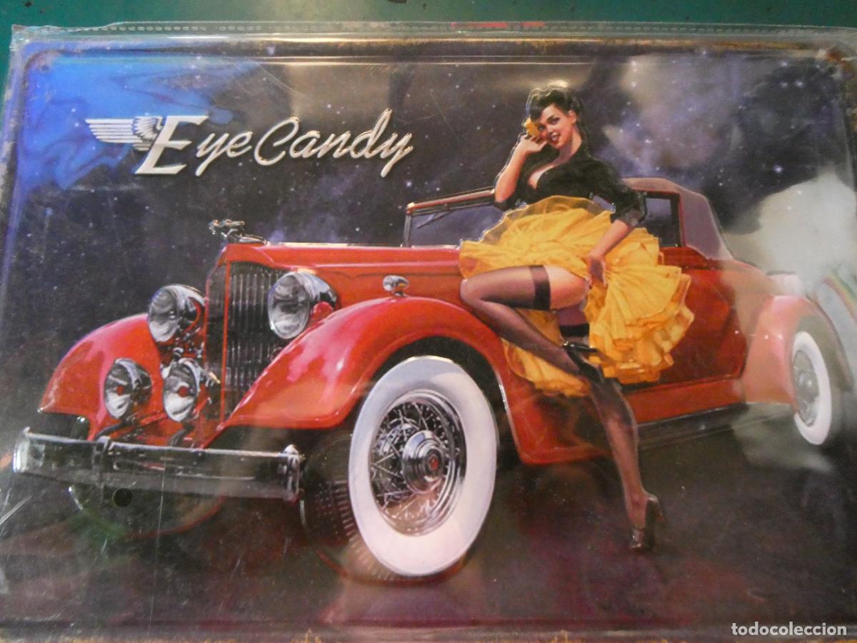Carteles: CHAPA CARTEL MET&Aacute;LICO PUBLICITARIO. COCHES EYE CANDY MUJER SEXY VINTAGE PIN UP 30X20CM 150 GR