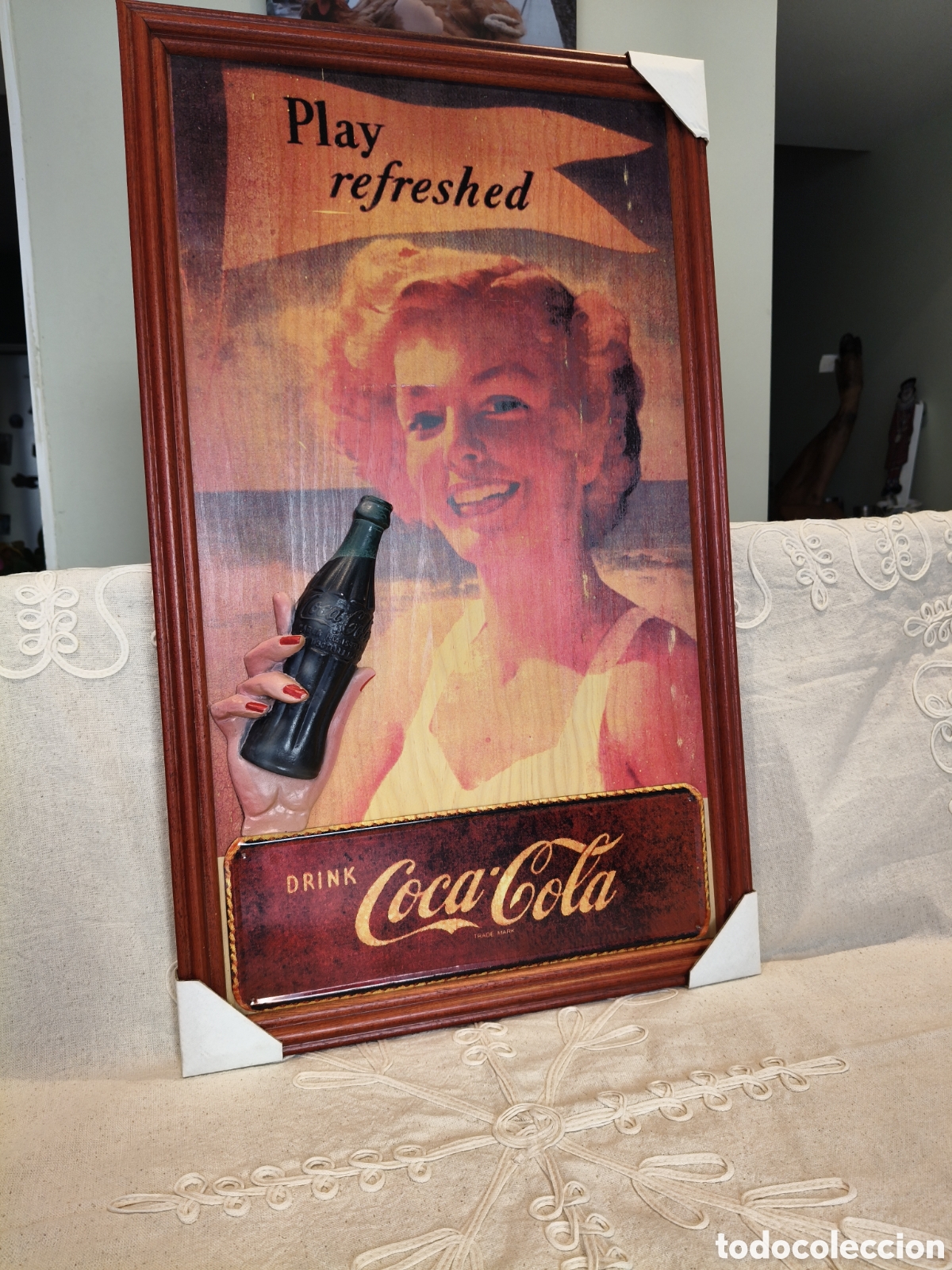 Carteles: Cuadro publicitario retro de Coca-Cola Play Refreshed