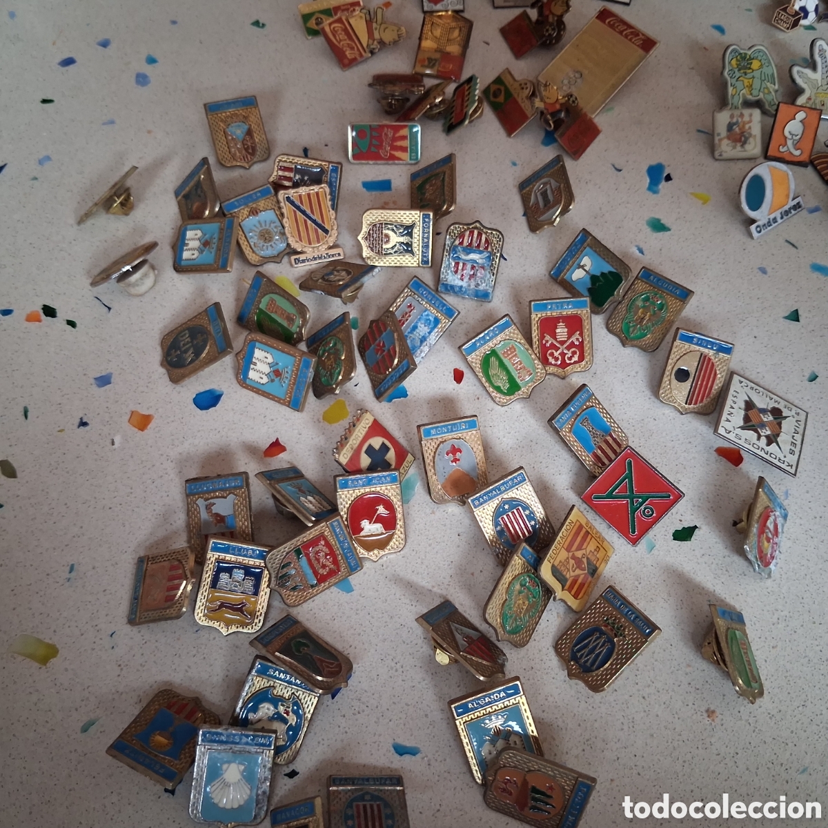 Carteles: Lote de 140 pins Variados - Foto 4