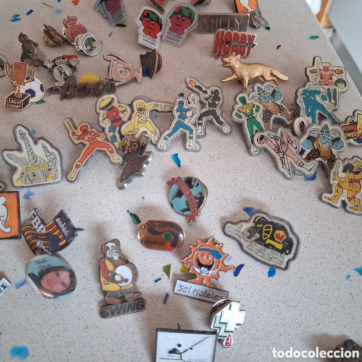 Carteles: Lote de 140 pins Variados - Foto 5